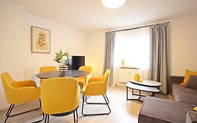 Blossfeld-Apartments Xl-Ferienwohnung Jena Zentrum, 2 Schlafzimmer, W-Lan, Waschtrockner, Inkl Kostenlosem Parkplatz